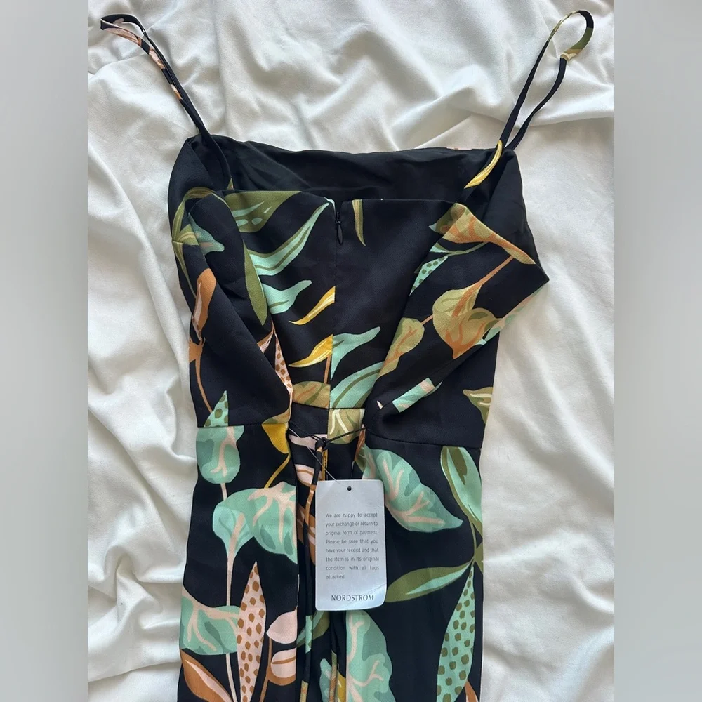 Elegant Black Floral Jumpsuit - Picture 4 of 5